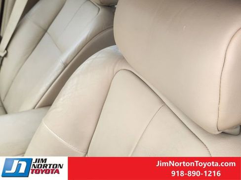 Used 2010 Cadillac STS AWD/4WD image 16
