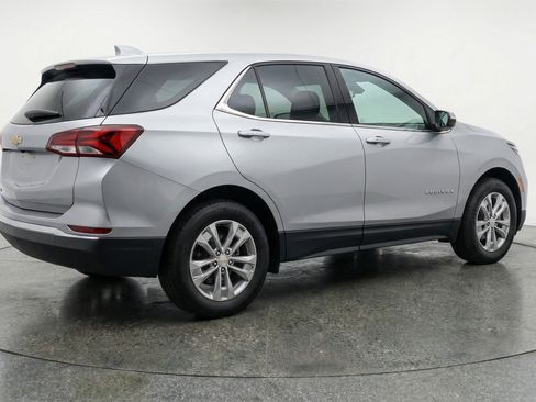 Used 2025 Chevrolet Equinox LT image 9