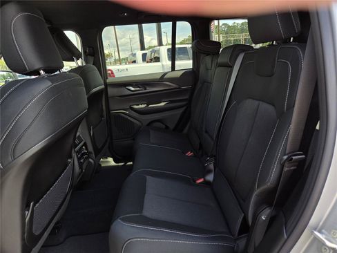 New 2026 Jeep Grand Cherokee Laredo RWD image 20