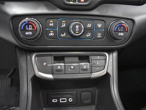 Used 2023 GMC Terrain AT4 w/ Infotainment Package II image 21