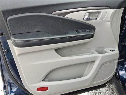 Used 2018 Honda Pilot EX-L image 12