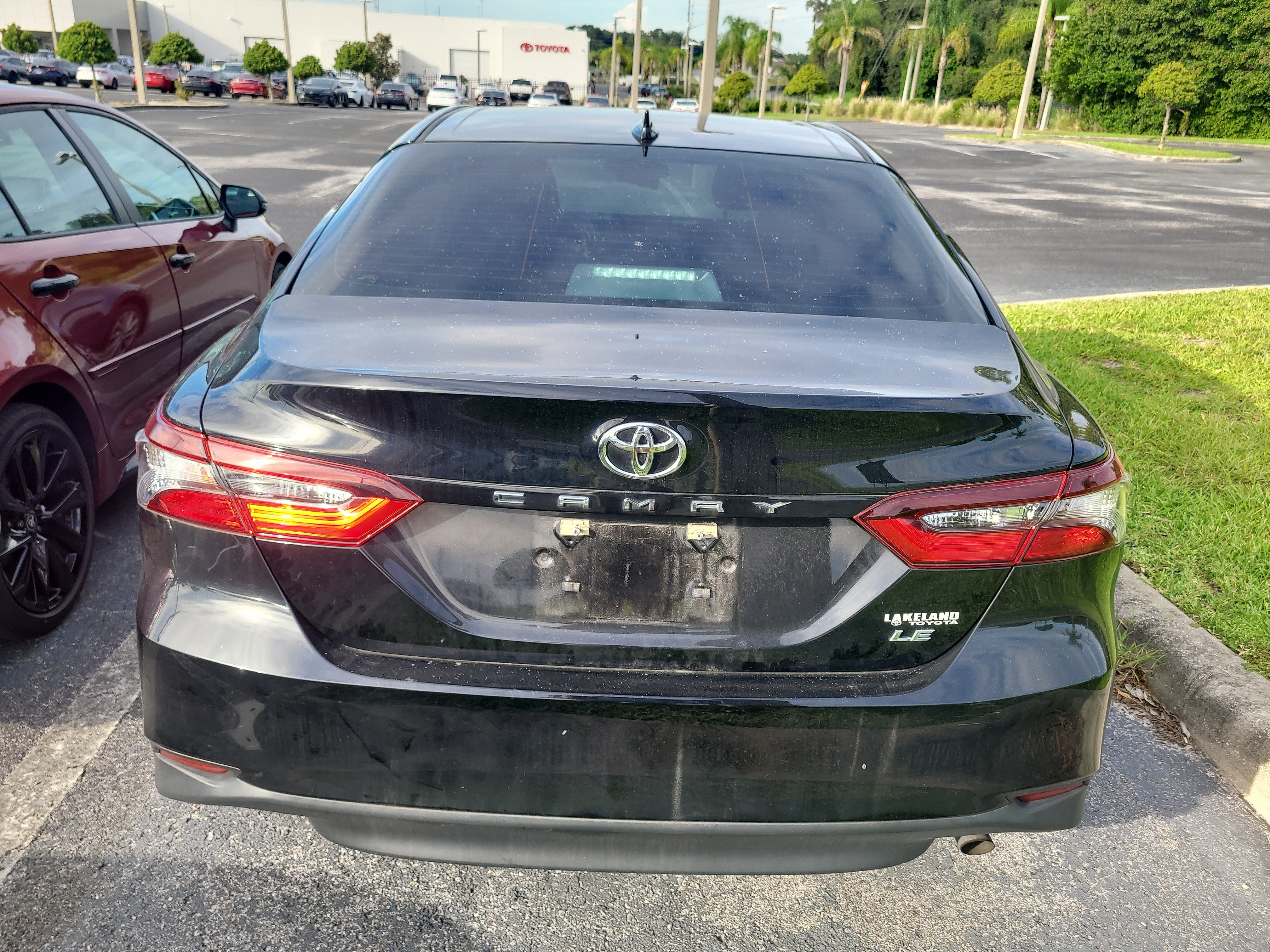 Used 2022 Toyota Camry LE FWD image 6