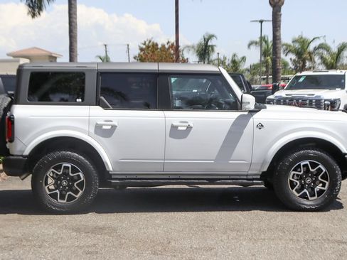 Used 2024 Ford Bronco Outer Banks AWD/4WD image 11