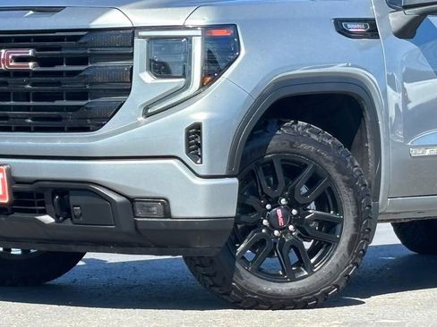 Used 2023 GMC Sierra 1500 Elevation AWD/4WD image 2