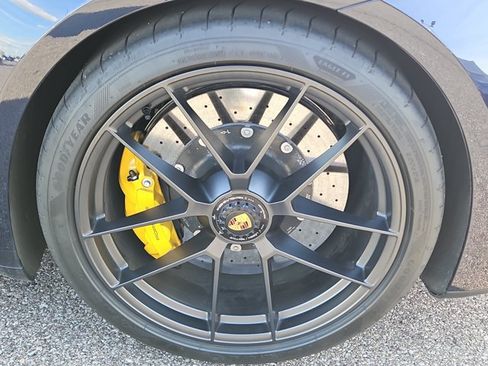 Certified 2026 Porsche 911 Targa 4 GTS AWD/4WD image 11
