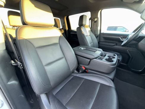 Used 2025 GMC Sierra 1500 SLT image 14