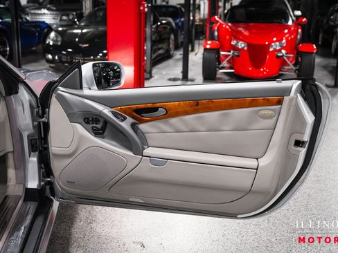 Used 2009 Mercedes-Benz SL 550 image 25