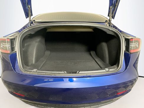 Used 2020 Tesla Model 3 Standard Range Plus RWD image 26