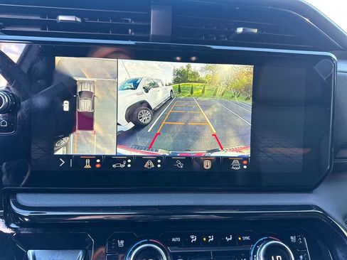 Used 2024 GMC Sierra 2500 AT4 w/ AT4 Premium Plus Package image 26