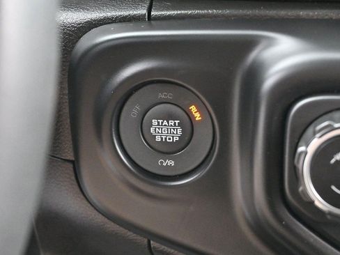 Used 2023 Jeep Gladiator Sport AWD/4WD image 23