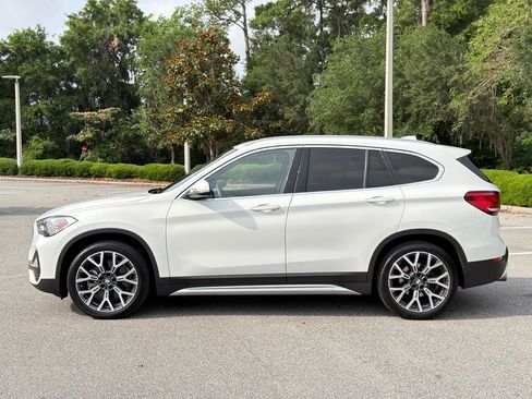 Used 2022 BMW X1 xDrive28i w/ Premium Package AWD/4WD image 2