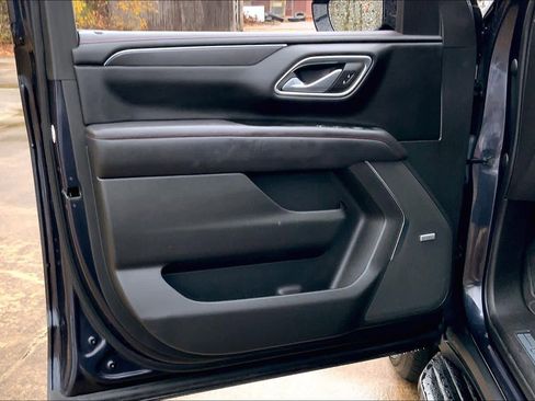 Used 2022 Chevrolet Tahoe RST w/ Sport Performance Package image 21