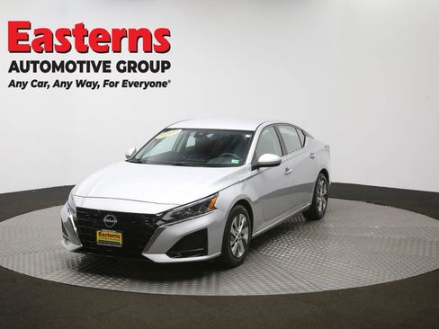 Used 2023 Nissan Altima 2.5 S FWD image 52