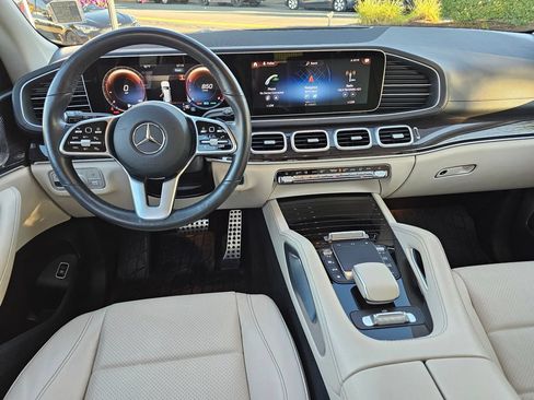 Used 2022 Mercedes-Benz GLS 450 4MATIC image 25