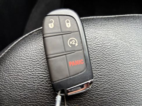 Used 2025 Jeep Compass Limited AWD/4WD image 22