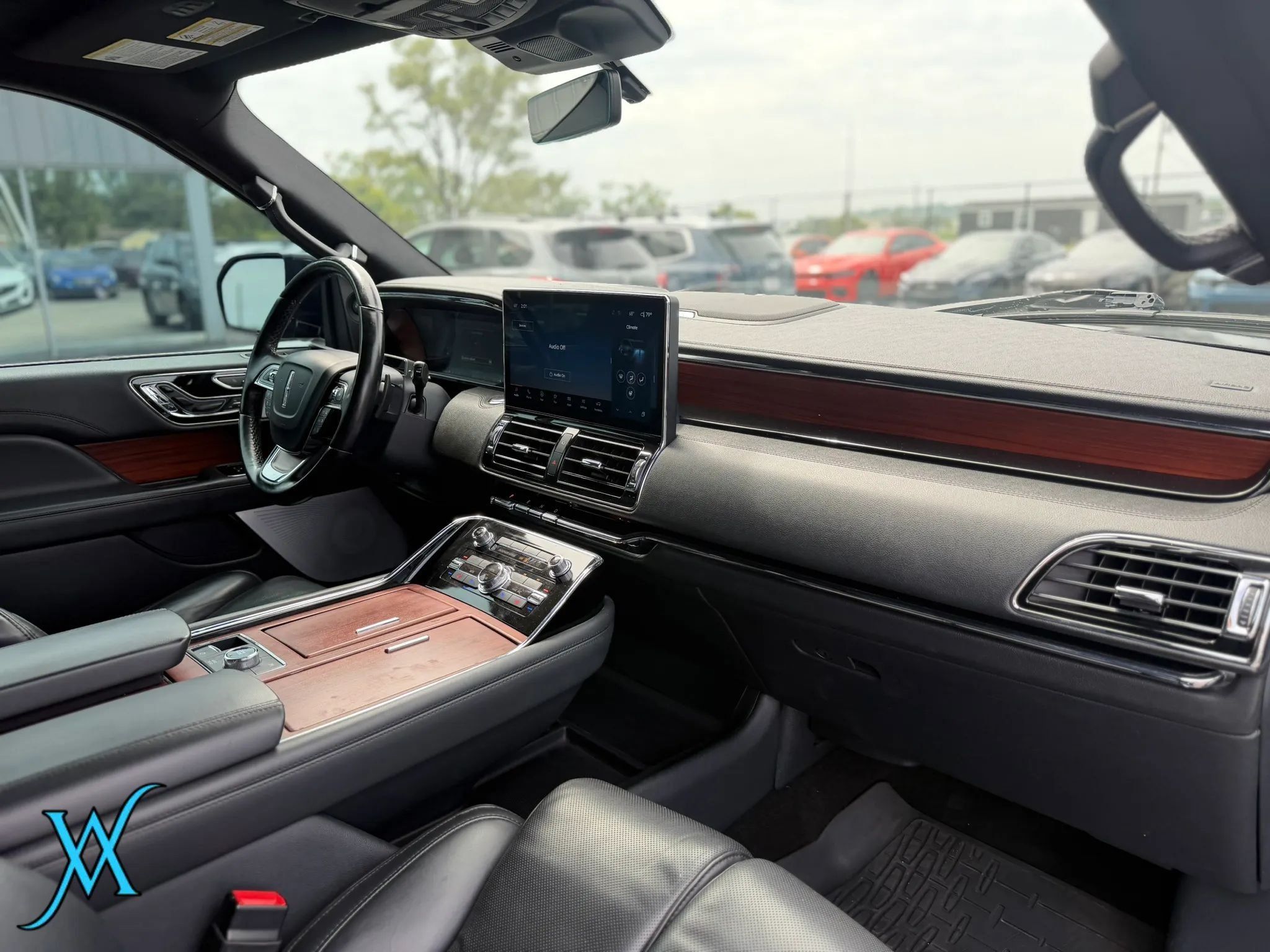 Used 2023 Lincoln Navigator Reserve AWD/4WD image 23