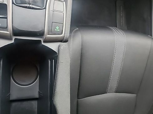 Used 2018 Honda Civic Sport image 22