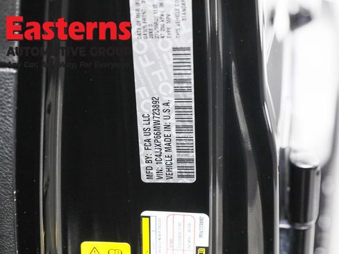 Used 2021 Jeep Wrangler Unlimited Sahara image 35