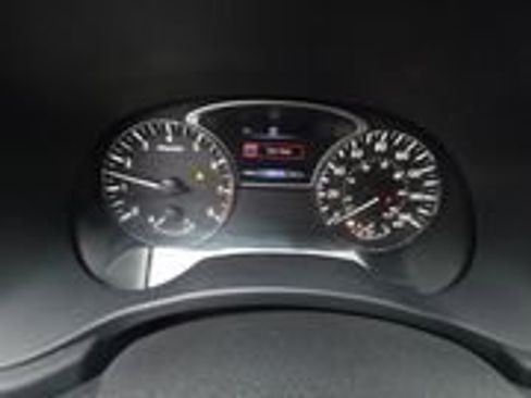 Used 2020 Nissan Pathfinder SV FWD image 17