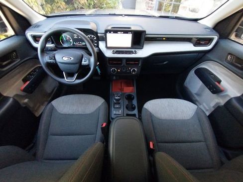 Used 2023 Ford Maverick XLT image 61