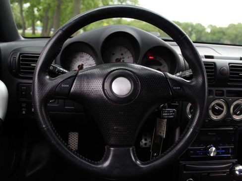 Used 2003 Toyota MR2 RWD image 13