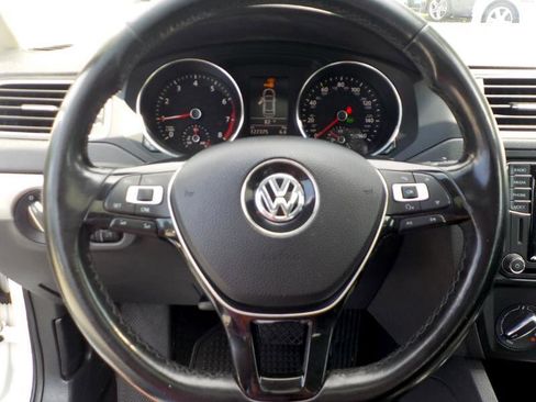 Used 2018 Volkswagen Jetta SE image 13