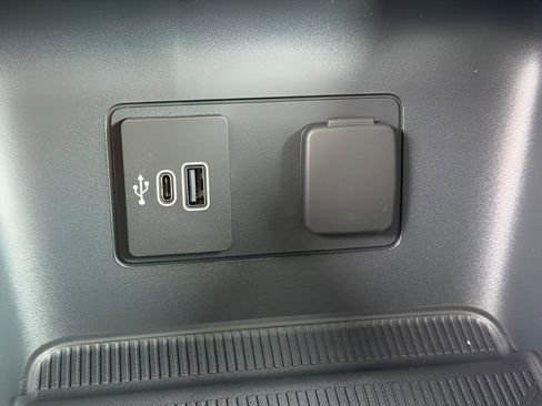 New 2026 Ford Explorer Active w/ Active Comfort Package AWD/4WD image 18
