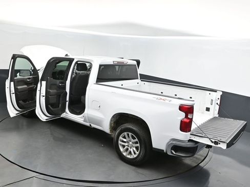 Used 2022 Chevrolet Silverado 1500 LT image 2