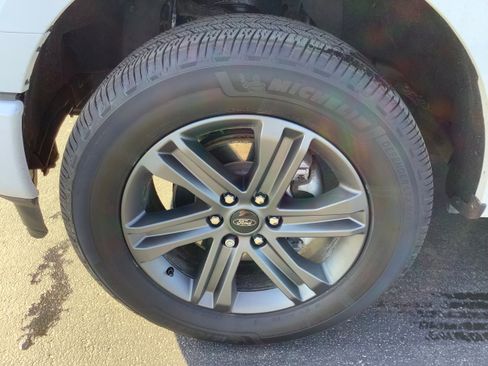 Used 2023 Ford F150 Lariat w/ Equipment Group 502A High image 4