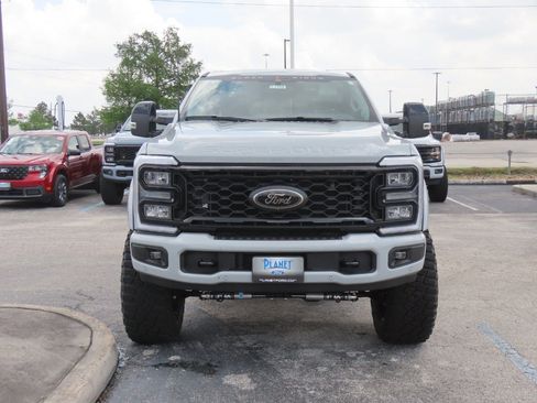 New 2026 Ford F250 Lariat w/ Black Appearance Package AWD/4WD image 5