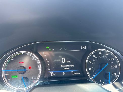 Used 2021 Toyota Venza XLE w/ Softex Package AWD/4WD image 13
