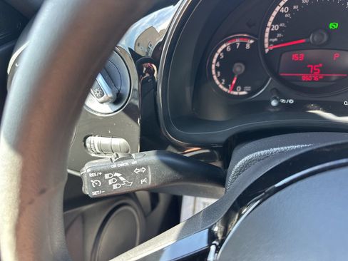 Used 2013 Volkswagen Beetle 2.5 FWD image 33