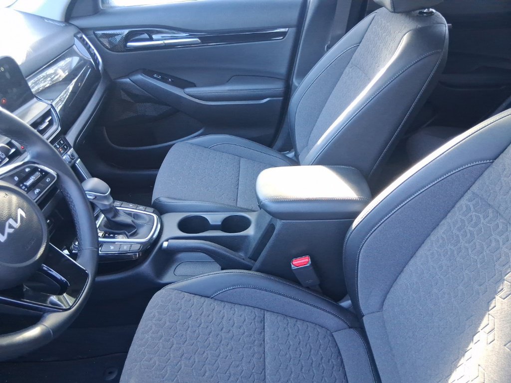 Certified 2025 Kia Seltos S AWD/4WD image 15