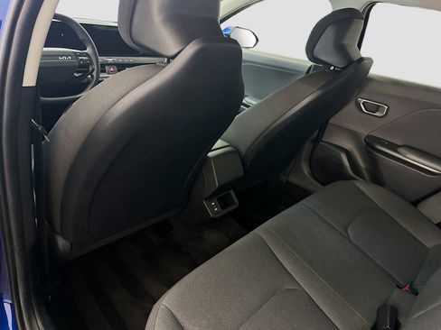 Used 2025 Kia K4 FWD image 27