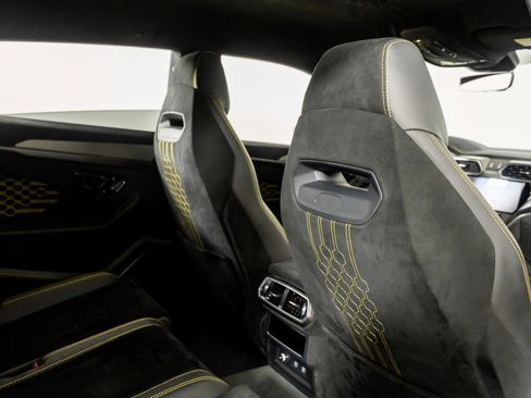 Used 2023 Lamborghini Urus Performante image 52