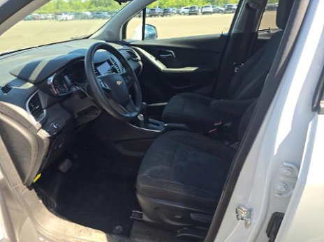 Used 2020 Chevrolet Trax LS w/ Tint and Cruise Package FWD image 8