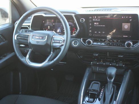 New 2025 GMC Canyon Elevation w/ Convenience Package image 6