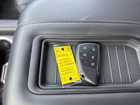 Used 2024 Chevrolet Suburban LT AWD/4WD image 26