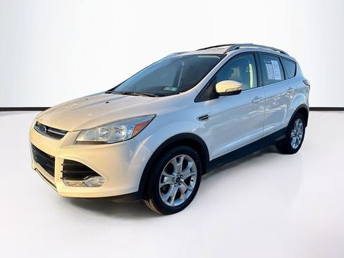 Used 2016 Ford Escape Titanium image 3