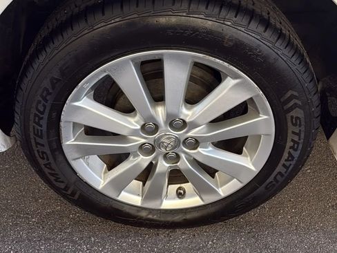 Used 2010 Toyota Corolla S image 31