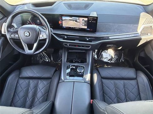 Used 2024 BMW X5 xDrive40i w/ Premium Package image 16