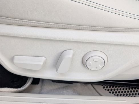 New 2026 Genesis G70 2.5T Prestige image 14