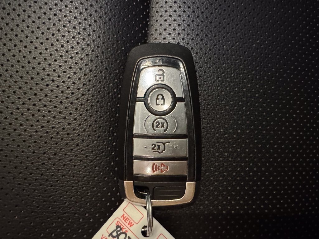 Used 2021 Ford Escape SEL AWD/4WD image 17