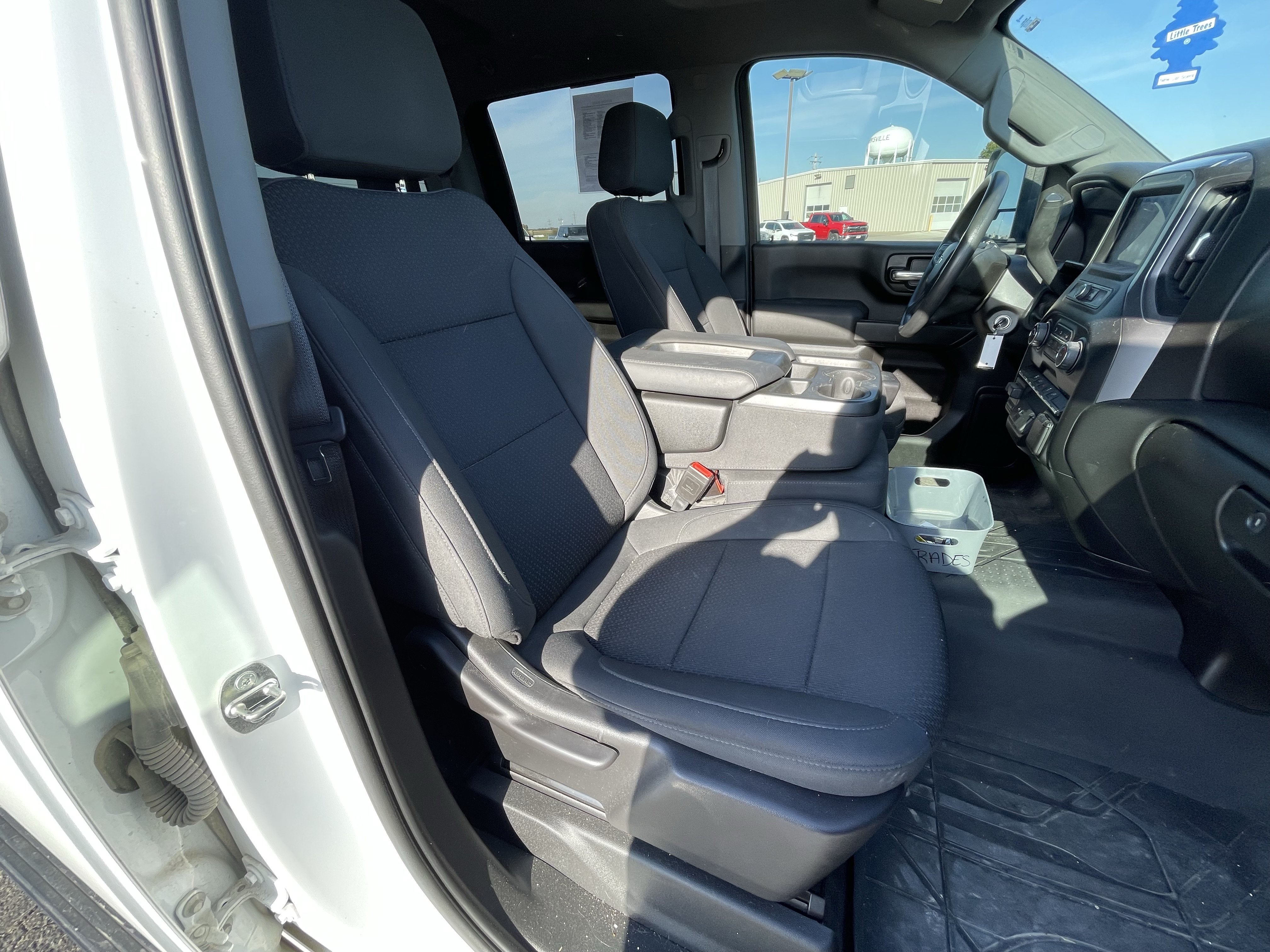 Used 2021 Chevrolet Silverado 2500 Custom w/ Custom Value Package AWD/4WD image 12