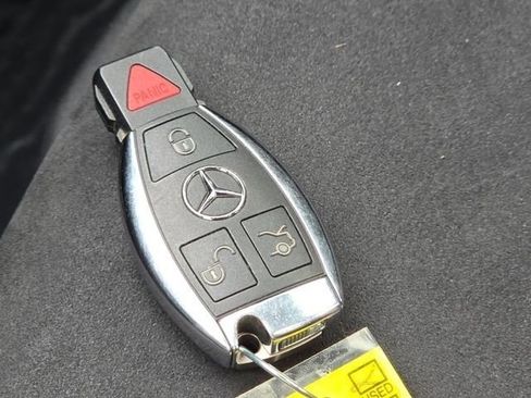 Used 2018 Mercedes-Benz GLA 250 4MATIC image 38