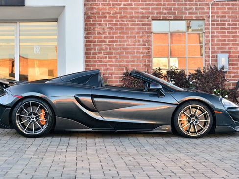 Used 2020 McLaren 600LT Spider RWD image 3