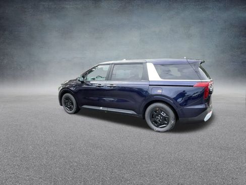 Used 2026 Kia Carnival image 16