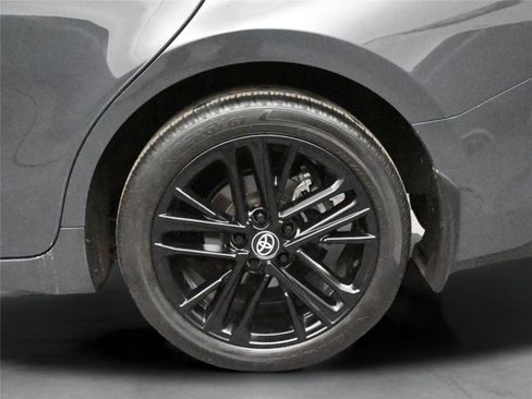 Used 2025 Toyota Camry SE w/ Convenience Package image 11