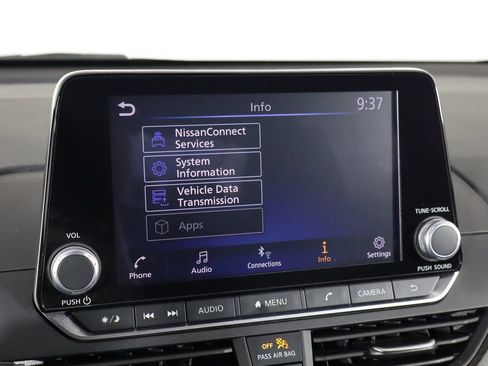 Used 2025 Nissan Altima 2.5 SV FWD image 35