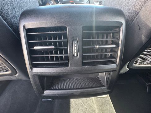 Used 2018 Mercedes-Benz GLE 350 4MATIC image 32